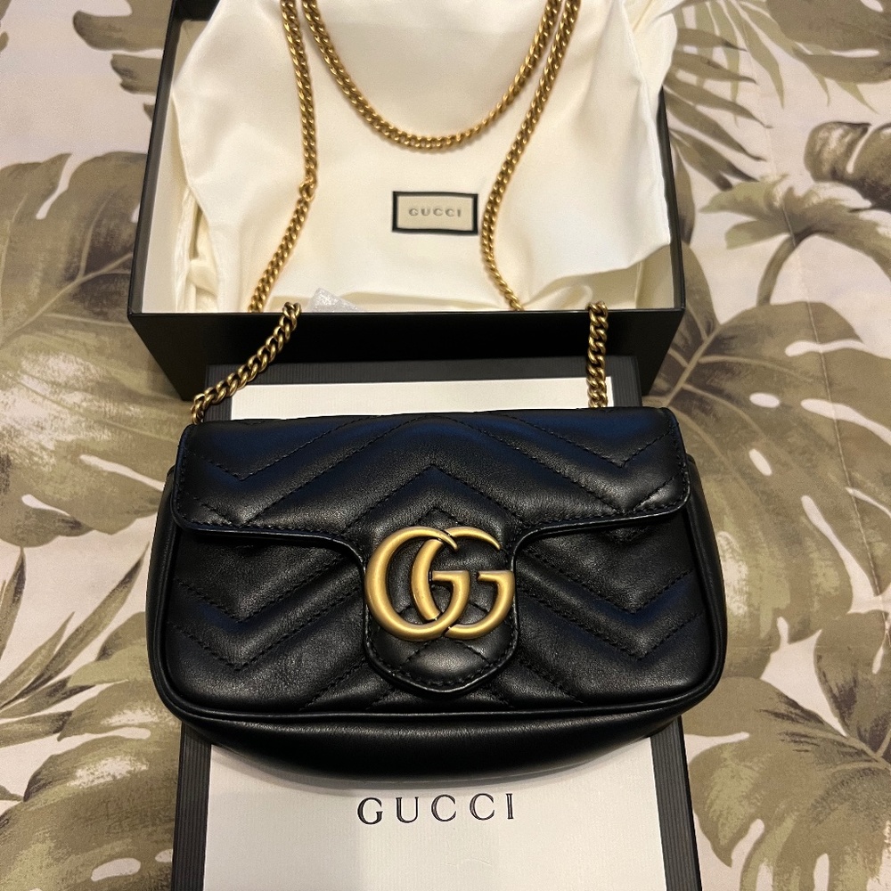 Gucci clutch purse